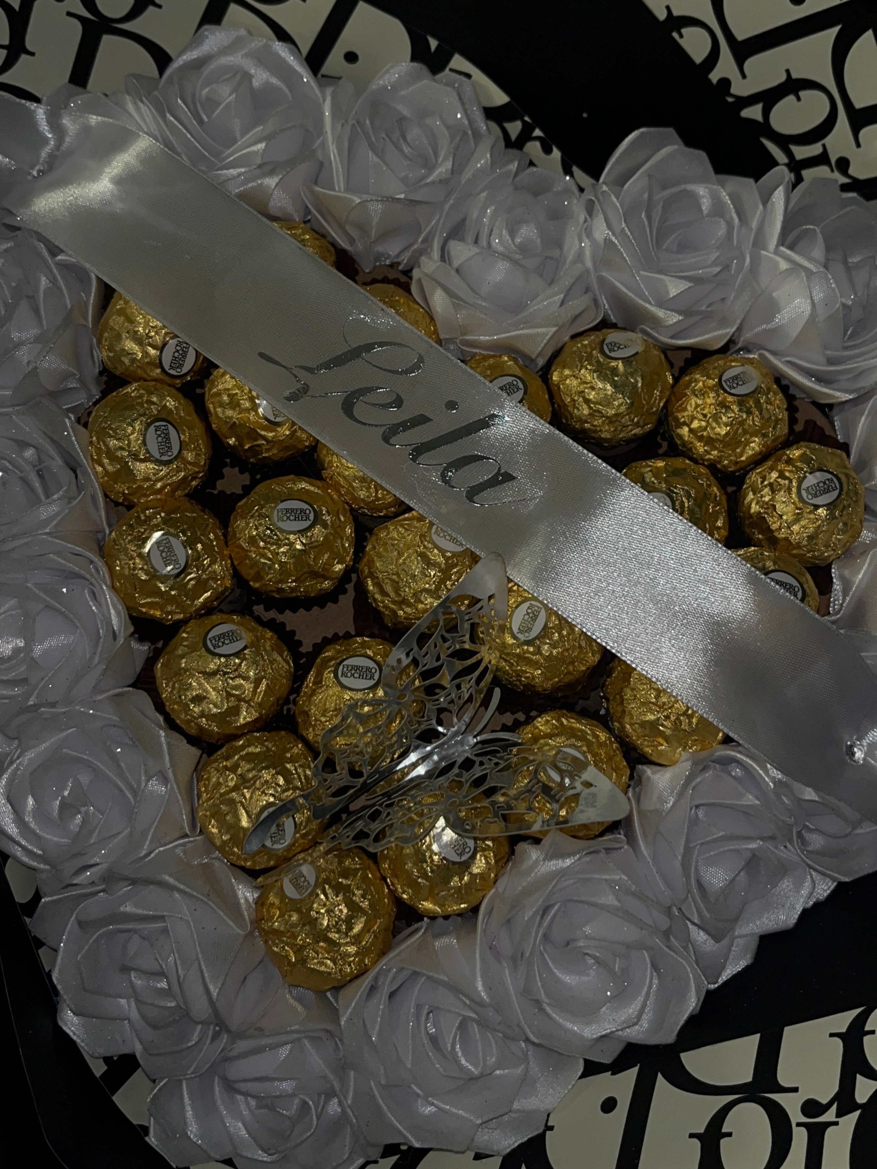 Bouquet Ferrero Rocher avec banderole personnalisée