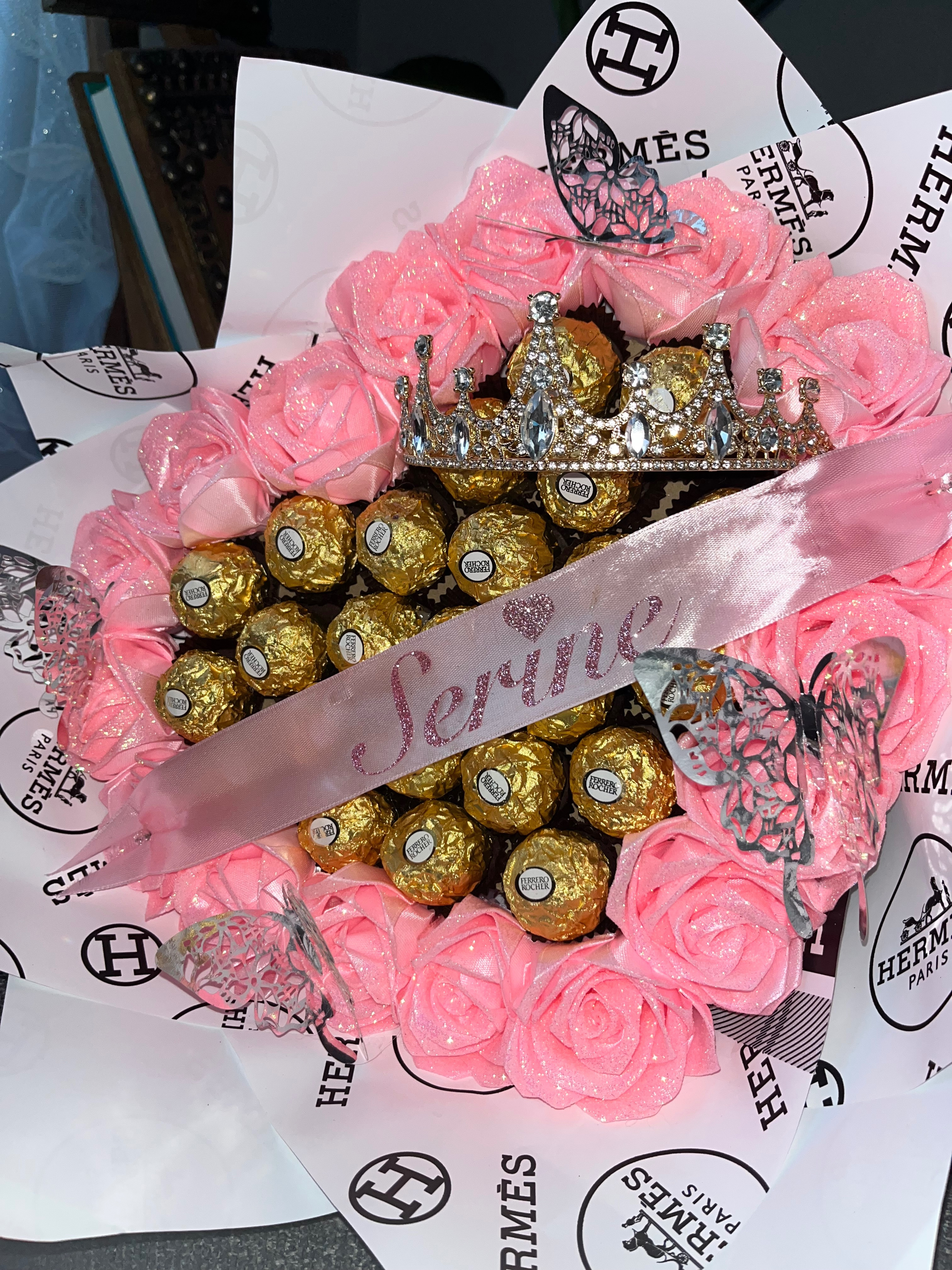 Bouquet Ferrero Rocher avec banderole personnalisée